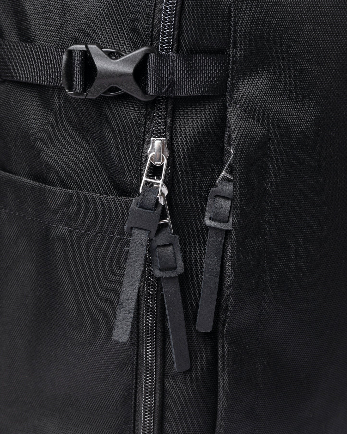 Sac à dos 28L en matières recyclées | noir "alde black"