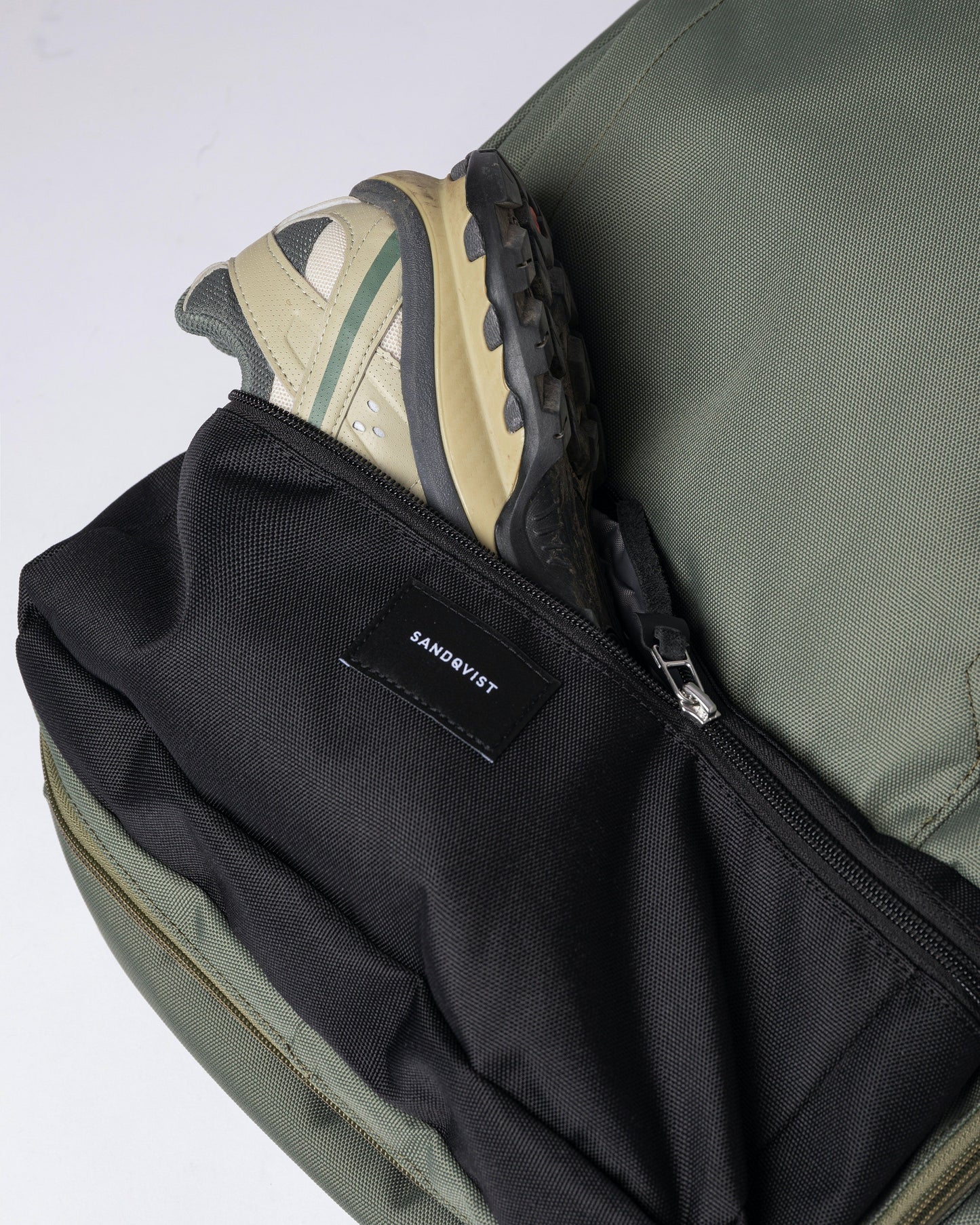 Sac à dos zippé en recyclé | vert "otis multi clover green"