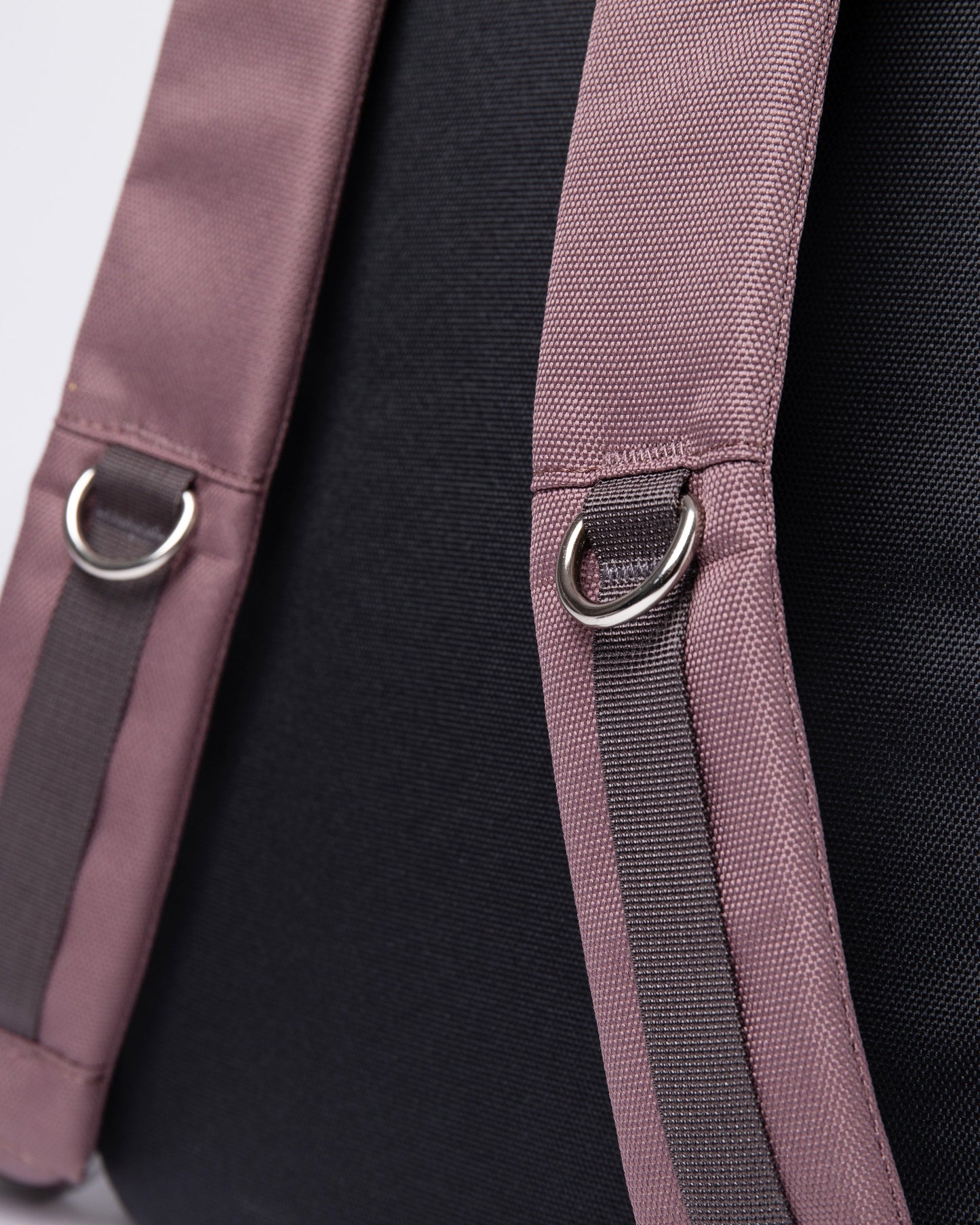 Sac à dos rolltop en matière recyclée | Noir et violet "ilon multi lilac dawn"