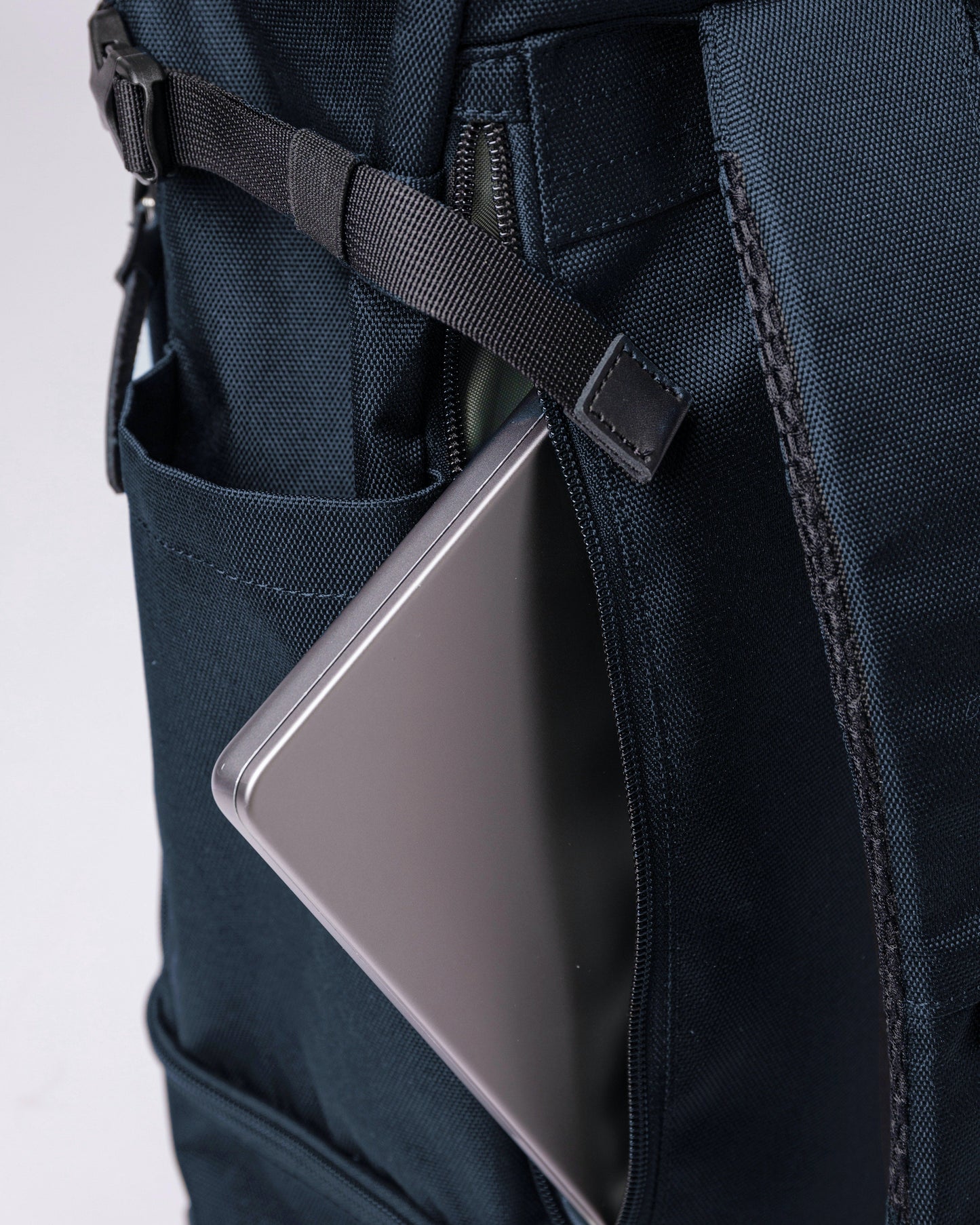 Sac à dos imperméable en matière recyclée | Marine "alde multi navy"