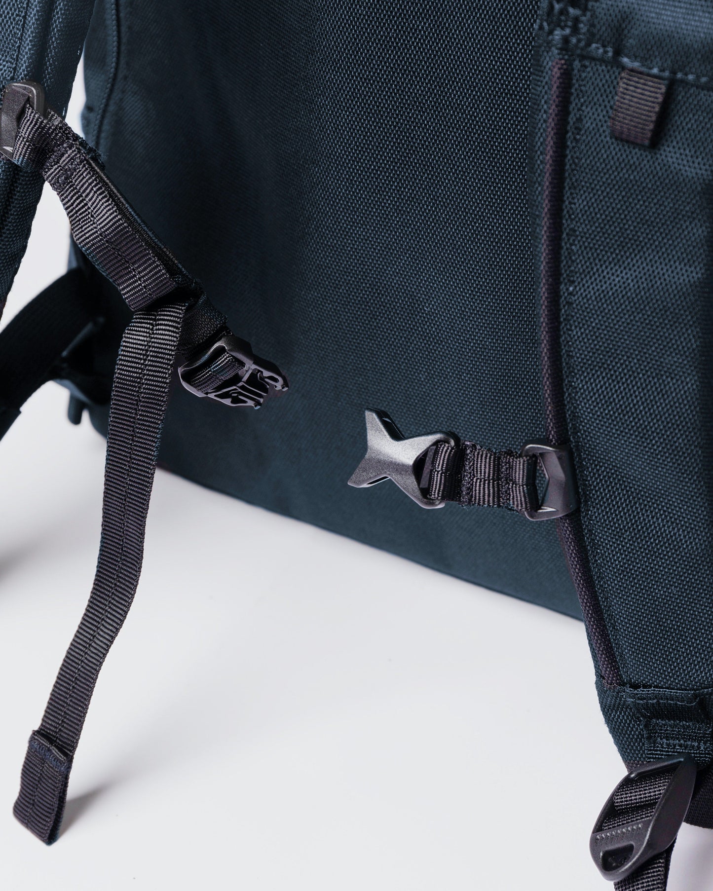 Sac à dos imperméable en matière recyclée | Marine "alde multi navy"