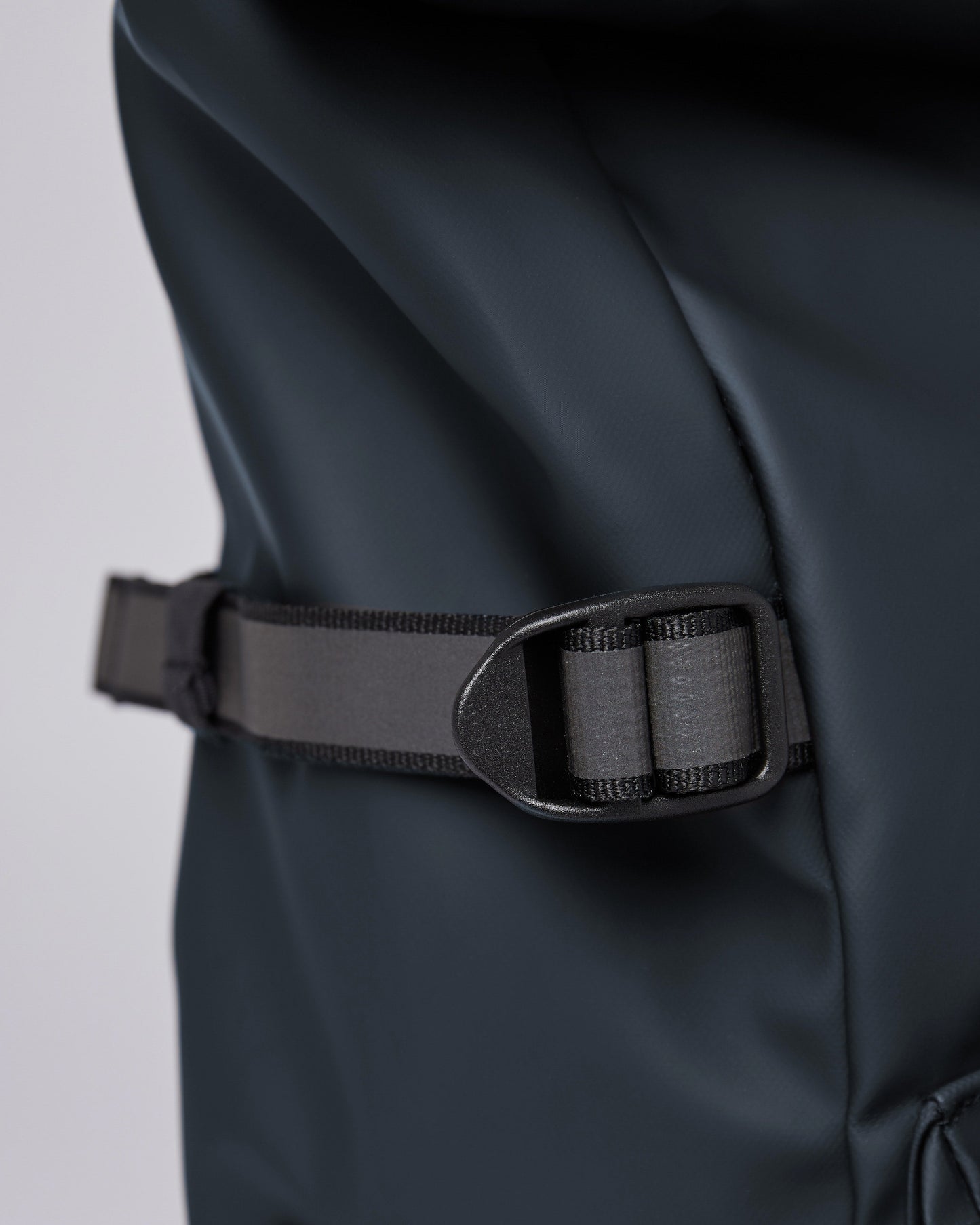 Sac à dos imperméable en matière recyclée | Marine "ruben 2.0 navy"