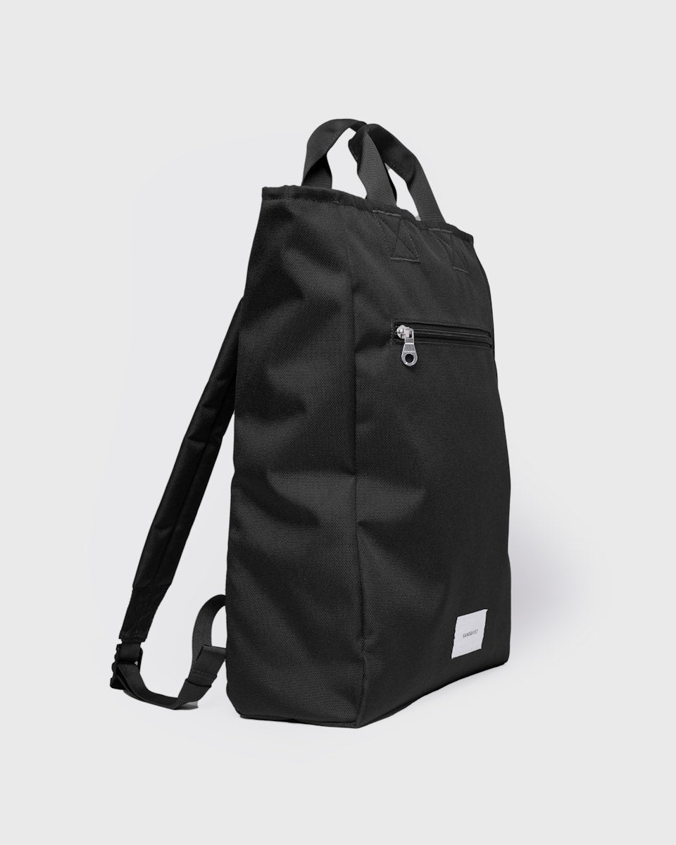 Sac à dos 15L en nylon recyclé | noir "ground 2-way bag - black"