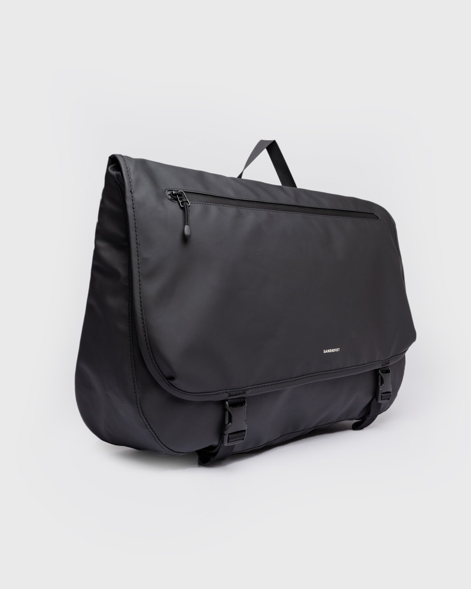 Sac bandoulière en nylon recyclé | noir "stream messenger - black"