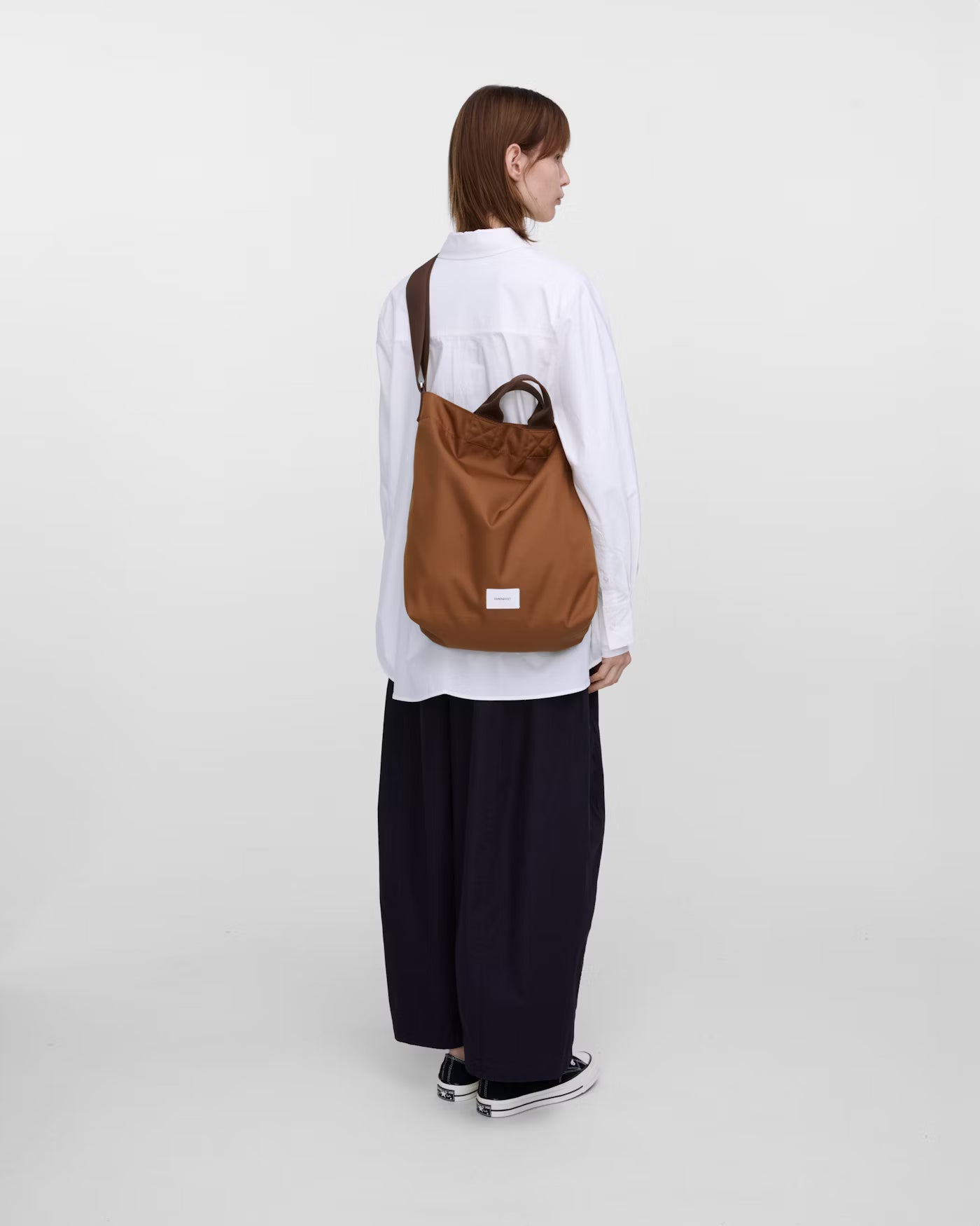 Sac tote/bandoulière 19L en matière recyclée | marron "ground shopper bag - sepia brown"