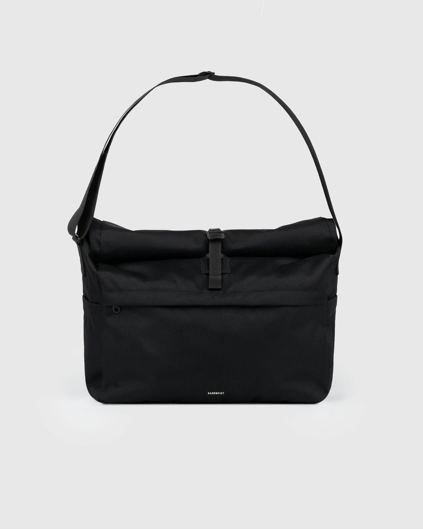 Sac bandoulière 29L en nylon recyclé | noir "icon messenger bag"