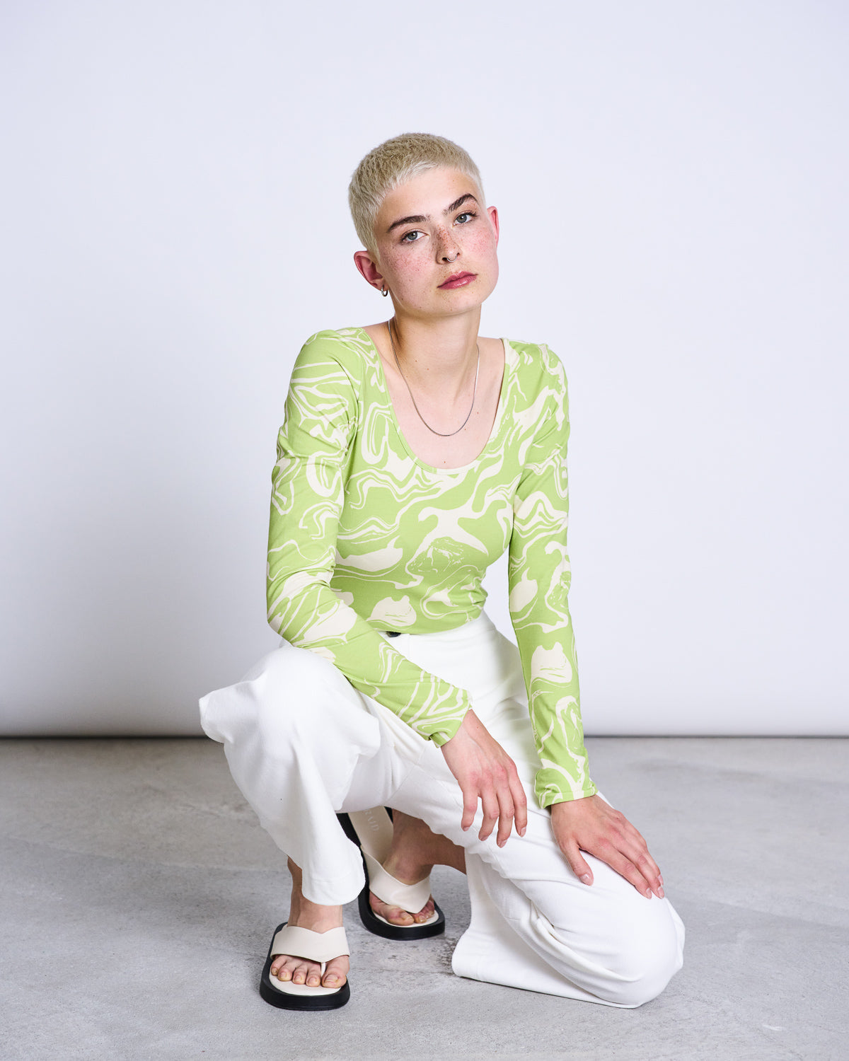 T-shirt manches longues à motifs psychés vert en coton bio - scoop green waves