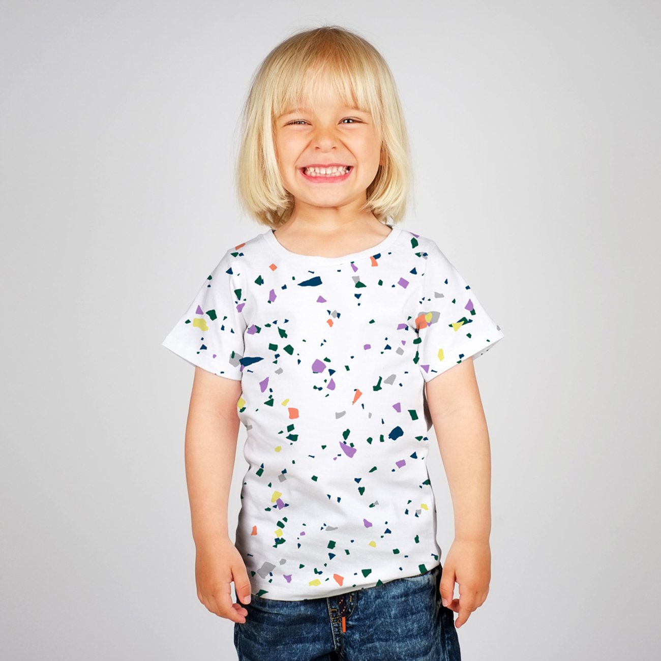T-shirt blanc à motifs en coton bio - lillehammer terazzo white