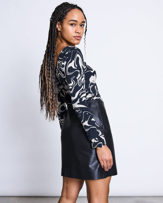 T-shirt manches longues à motifs psychés noir en coton bio - scoop black waves