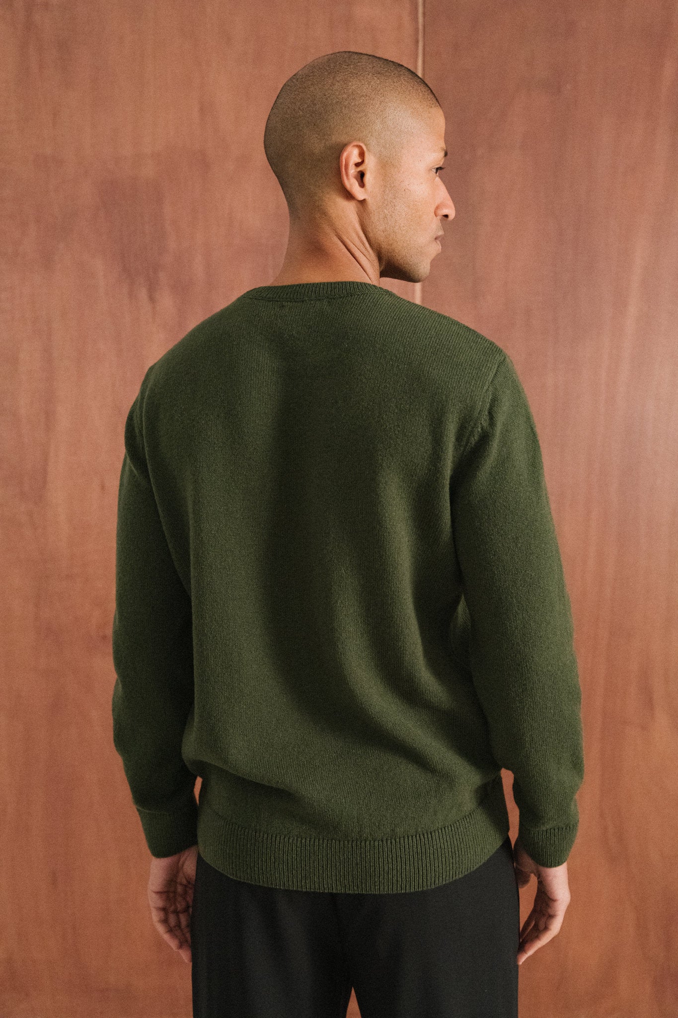Pull en laine mérinos recyclée | olive