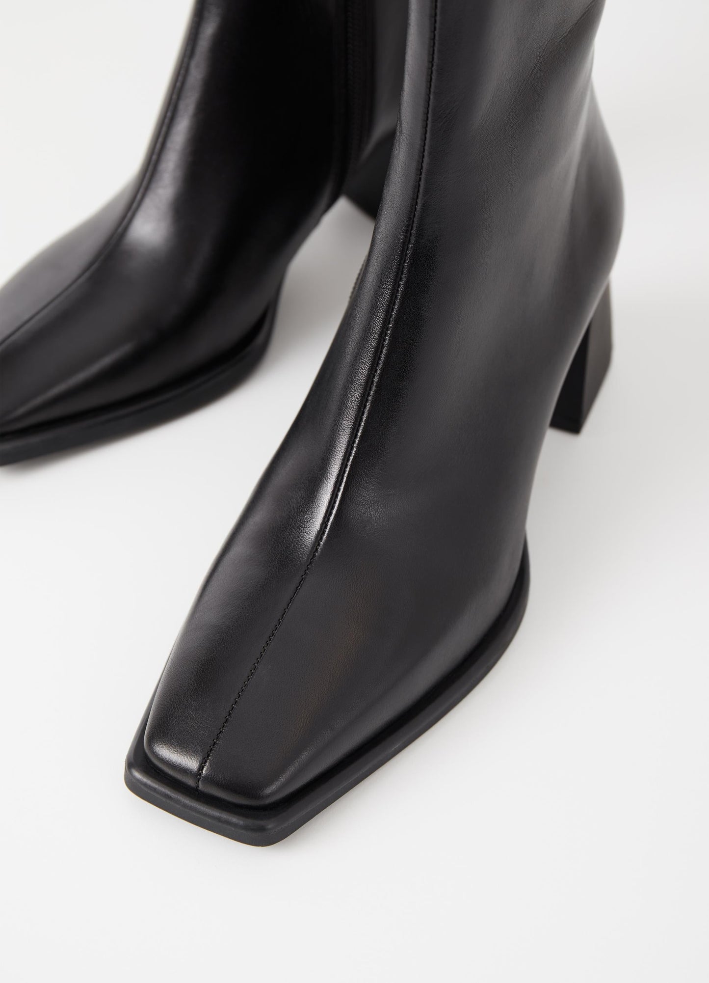 Bottines en cuir certifié | noir "hedda - black"
