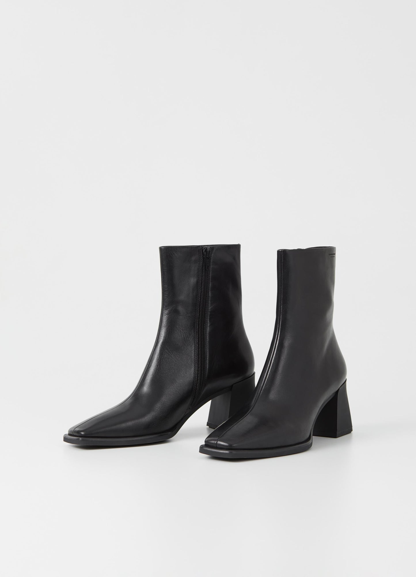 Bottines en cuir certifié | noir "hedda - black"