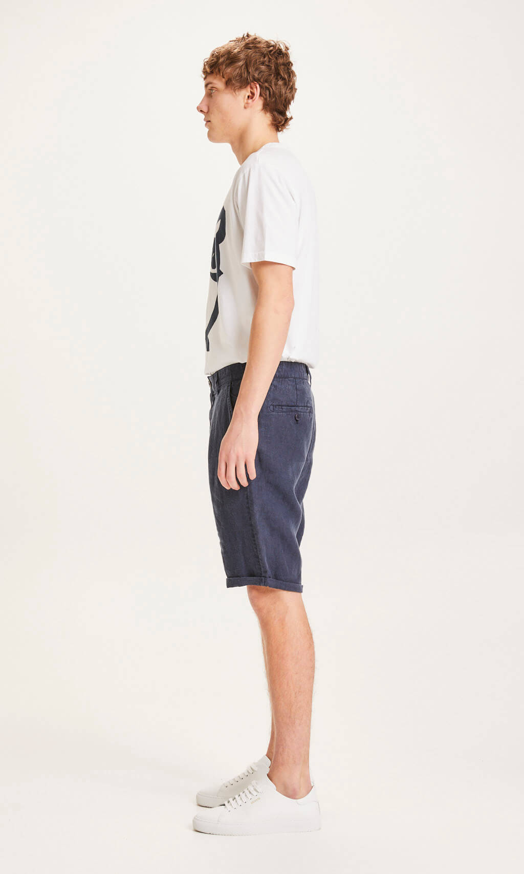 Short ample bleu nuit en lin - chuck total eclipse