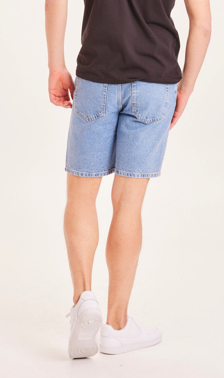 Short en jean délavé en coton bio recyclé - bleached stonewash