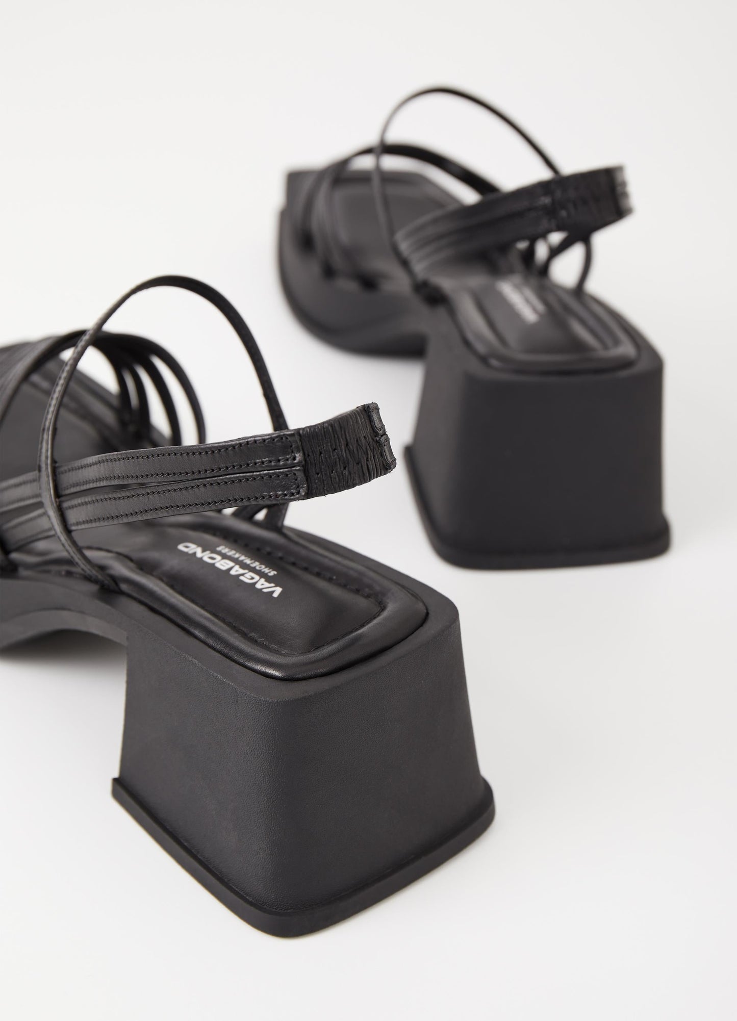 Sandales compensées en cuir certifié | noir "hennie - black"