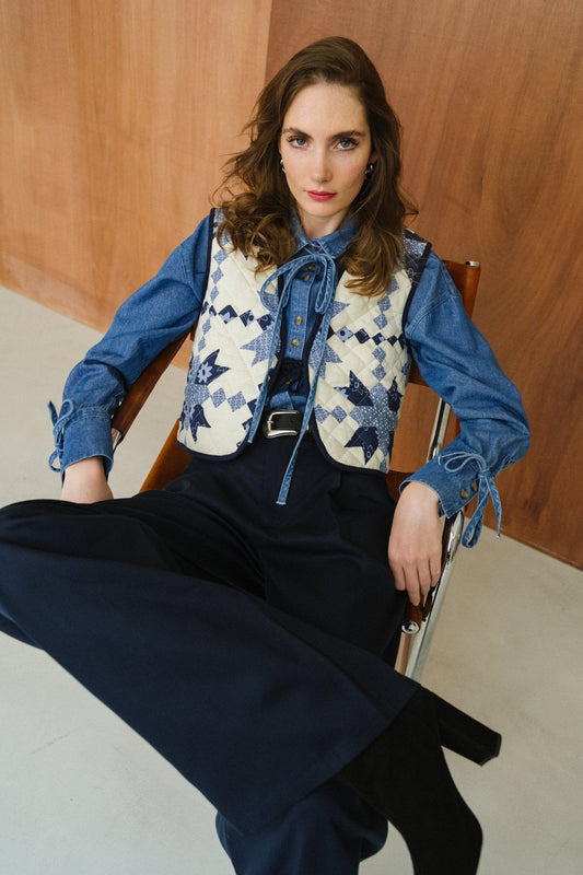 Gilet matelassé en coton bio | bleu et blanc "lill quilted cotton vest - offwhite/blue"