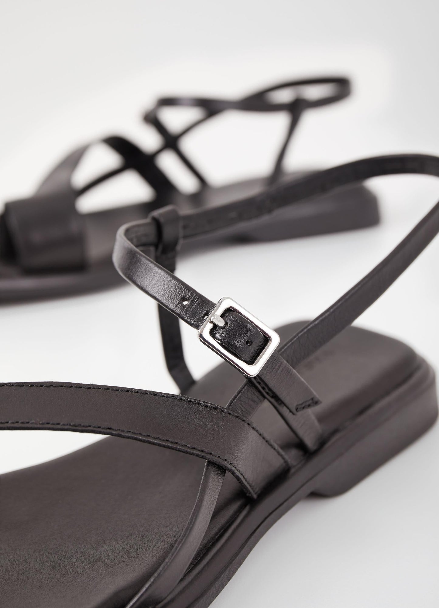 Sandales en cuir certifié | noir "Izzy - black"