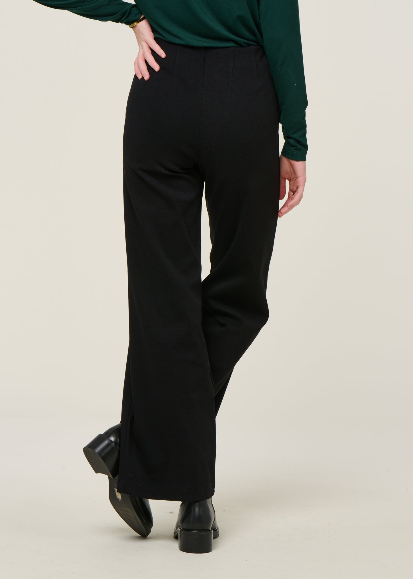 Pantalon evasé en coton bio | noir "kohra - black"