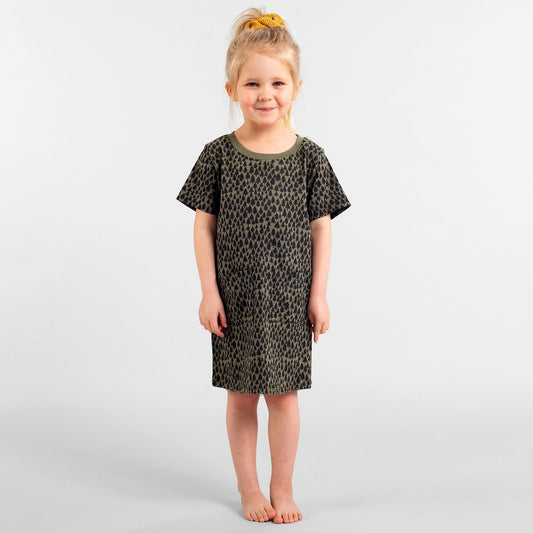 Robe t-shirt verte à motifs en coton bio - vetlanda trees leaf green