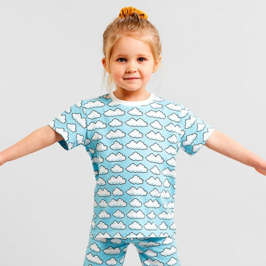 T-shirt bleu ciel à motifs en coton bio - hamra clouds light blue