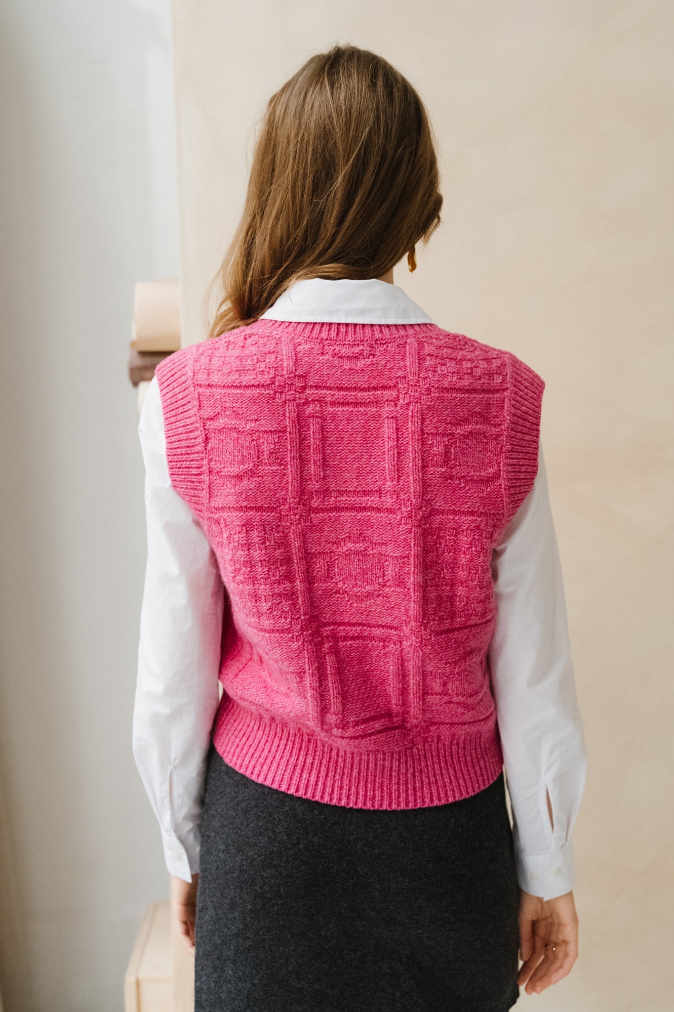 Pull sans manches en laine certifiée | rose 'pink links mica knitted vest'