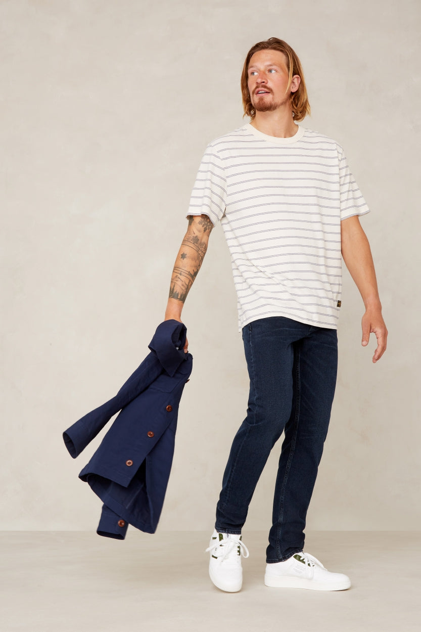 Jean droit en coton recyclé | Bleu noir "silvio holo blue black worn"