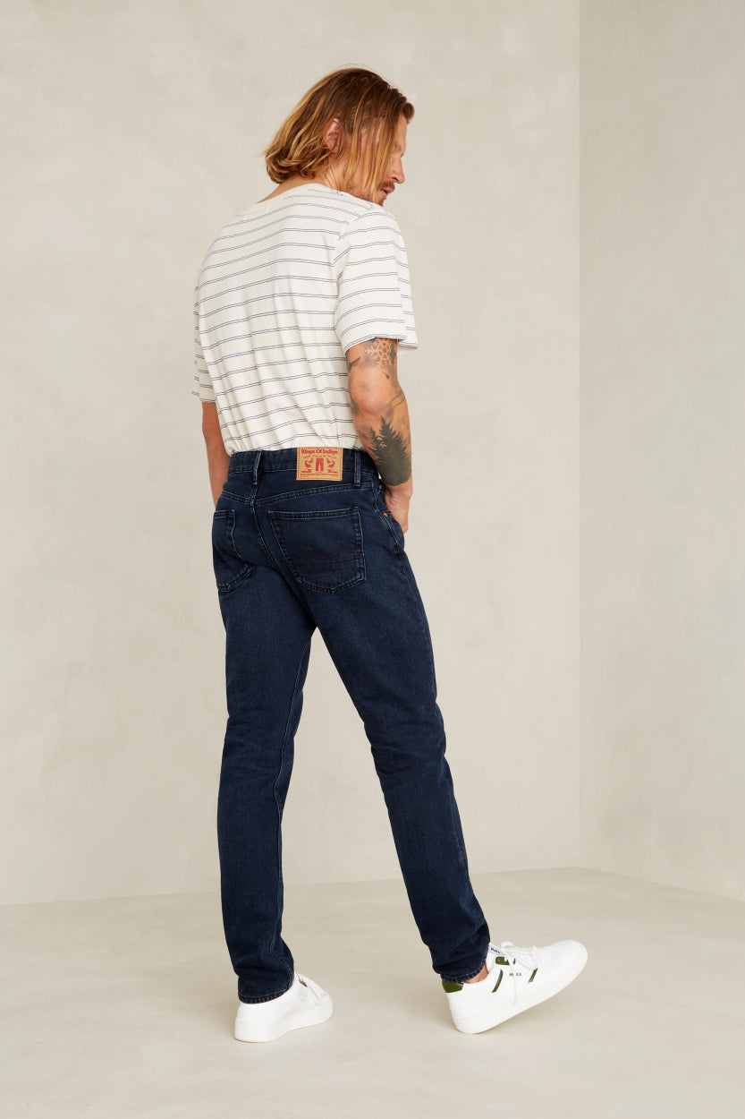 Jean droit en coton recyclé | Bleu noir "silvio holo blue black worn"