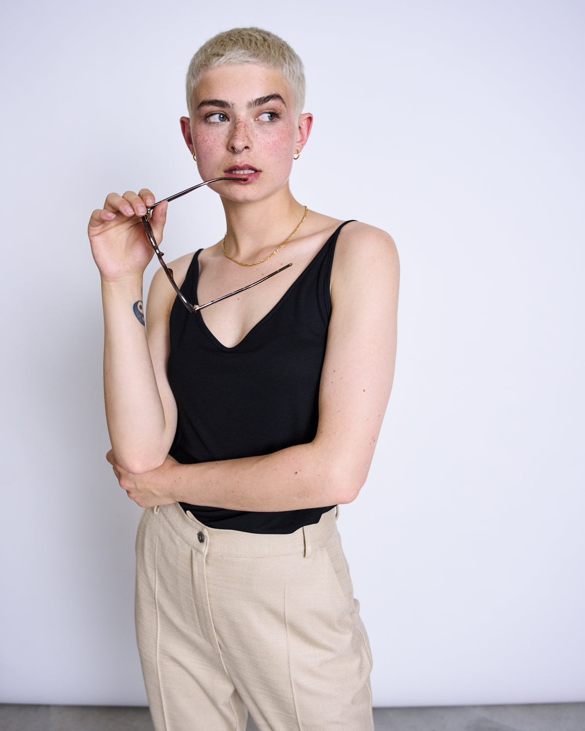 Top léger noir en lin bio - slip top triangle linen black