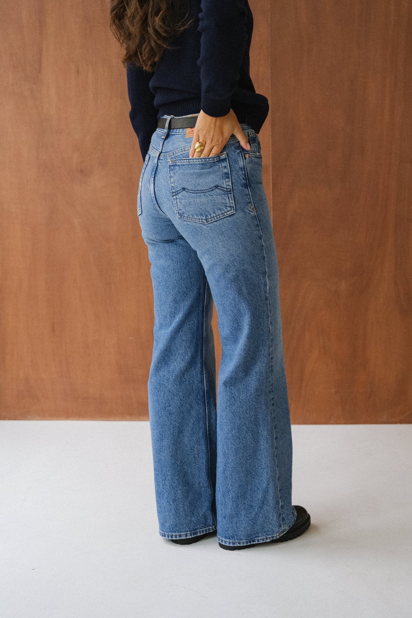 Jean évasé en coton recyclé | bleu "jane - rechange mid worn"