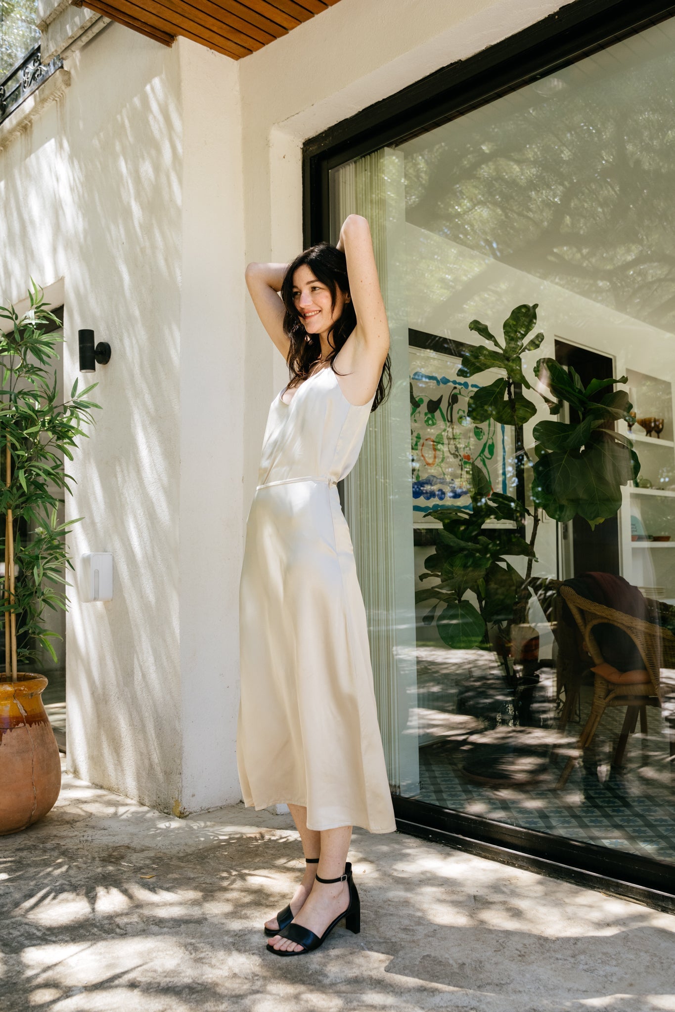 Jupe satinée midi en viscose enka | beige 'dira ivory'