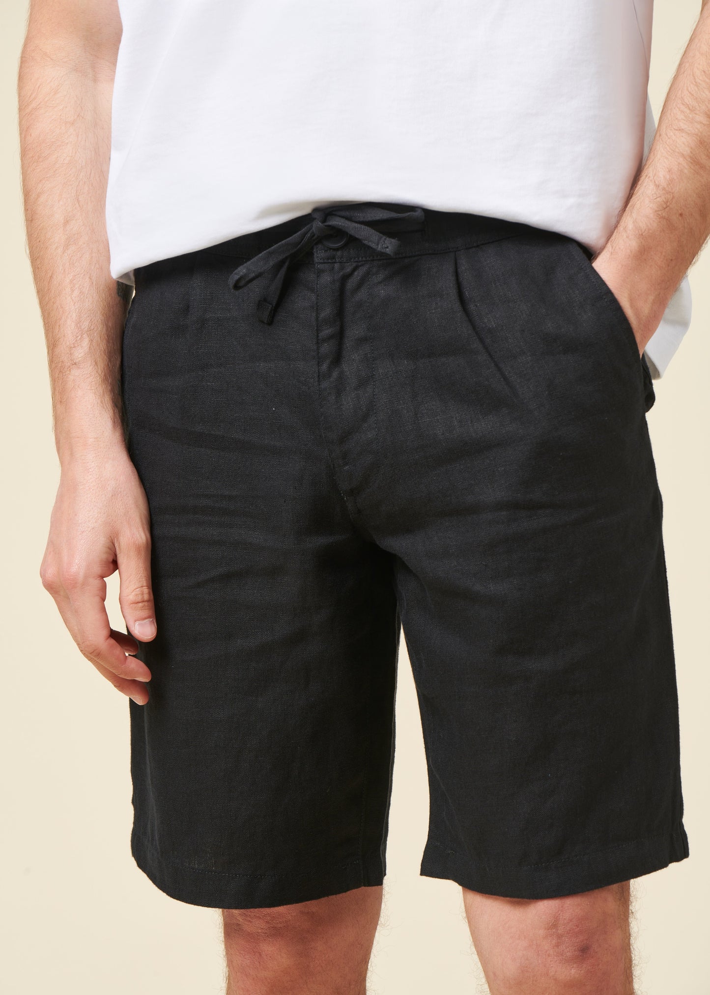 Short en lin bio | Black "fig loose linen shorts black jet"