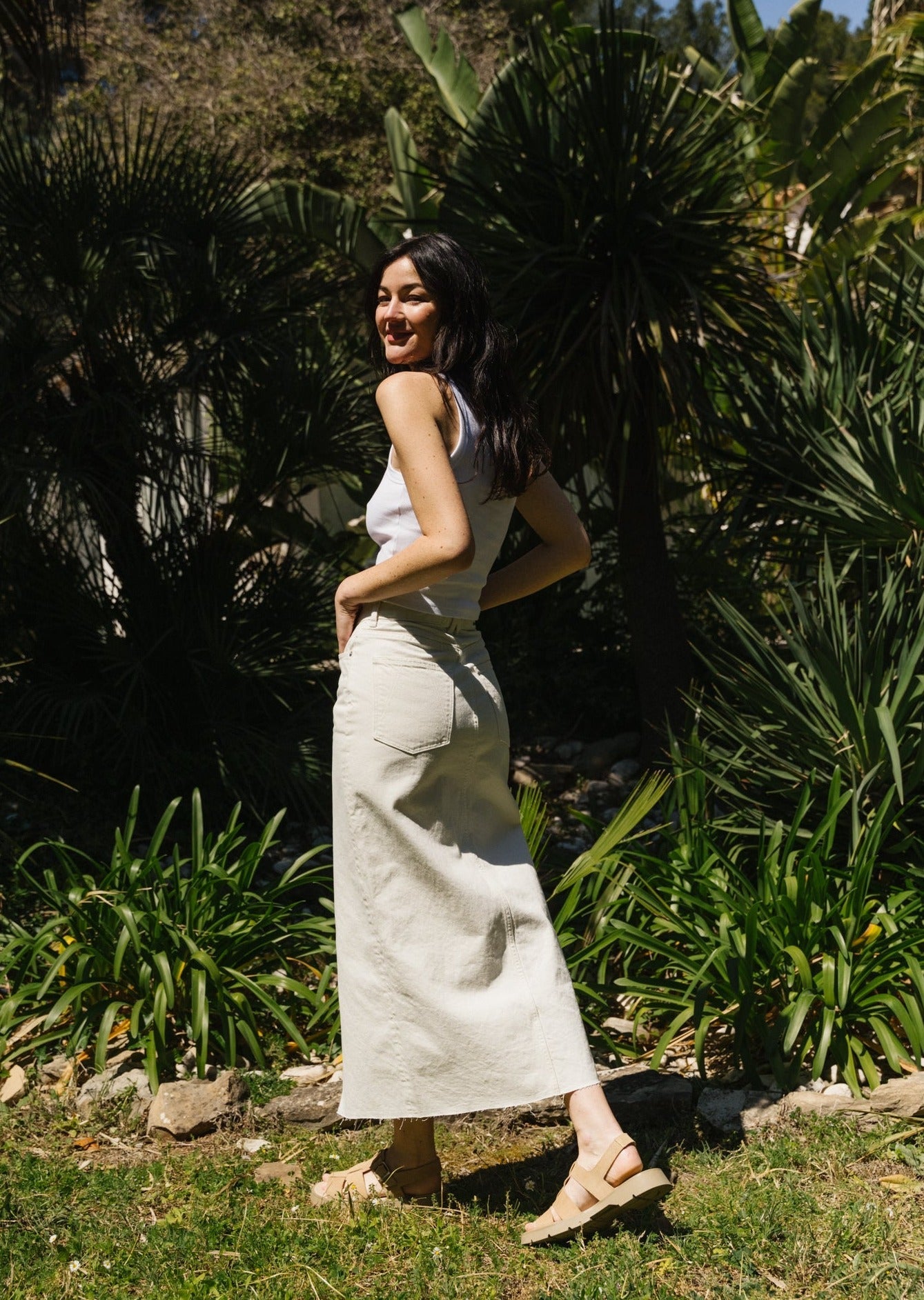 Jupe longue en denim de coton recyclé | blanc "kitaari demi white"
