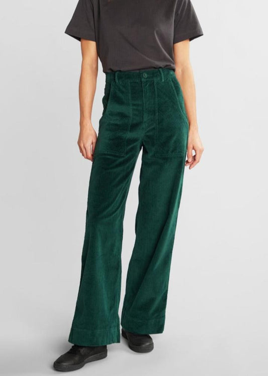 Pantalon ample velours en coton bio | vert sapin "workwear pants vara corduroy dark green"