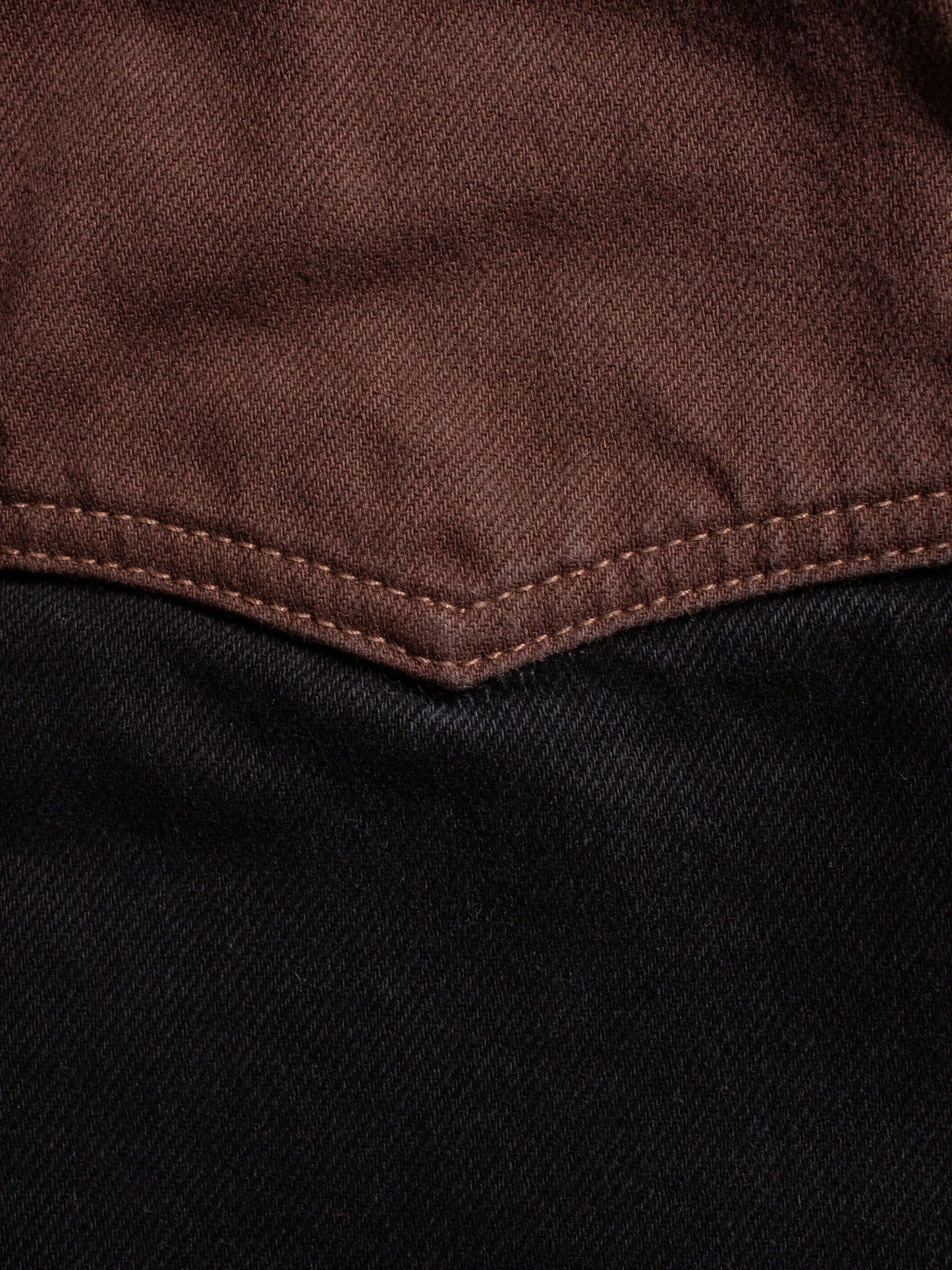 Veste en jean en coton recyclé et bio | Marron "kelly western jacket blocked black/brown"
