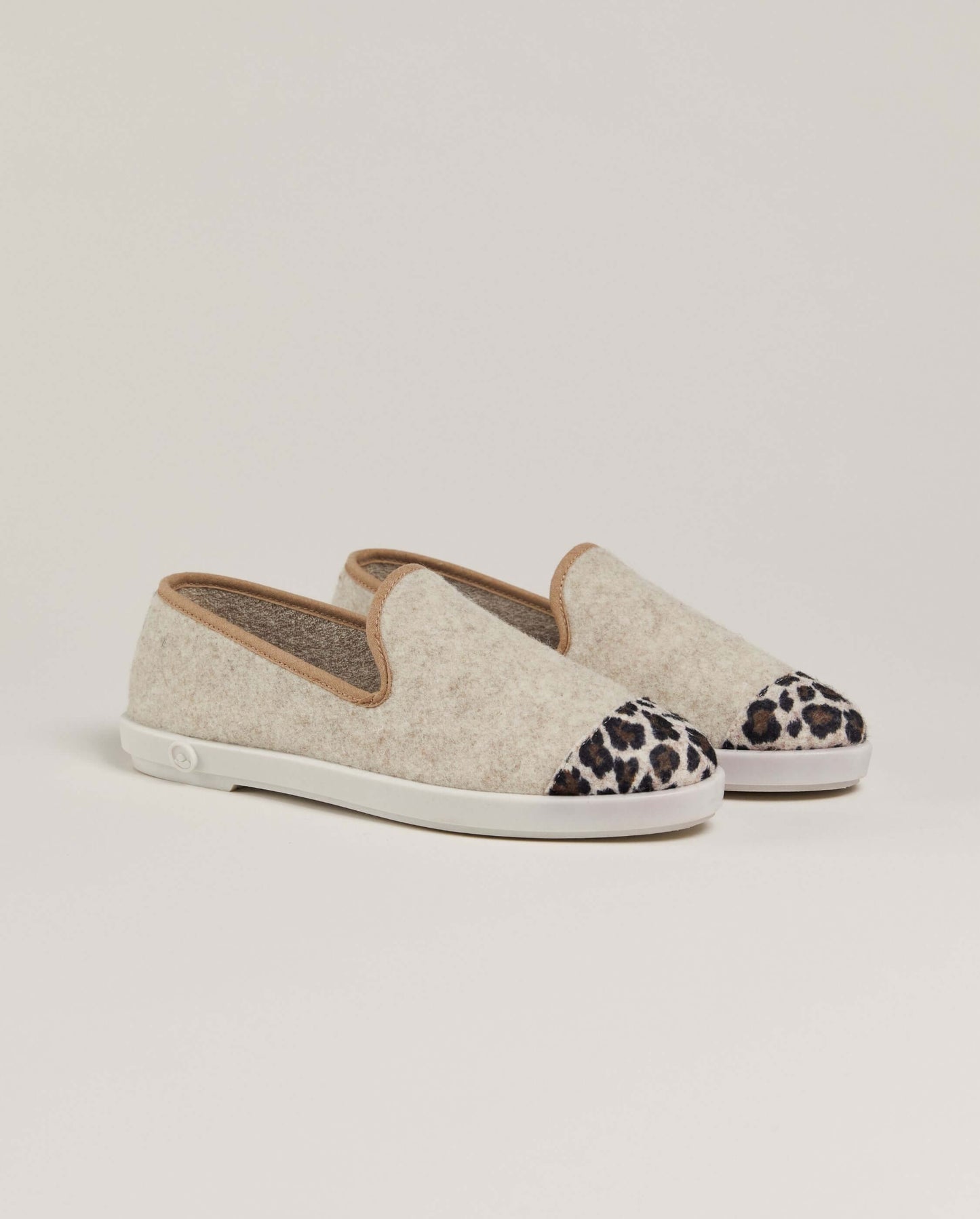 Chaussons en laine recyclée | Beige léopard "aw beige et léopard"