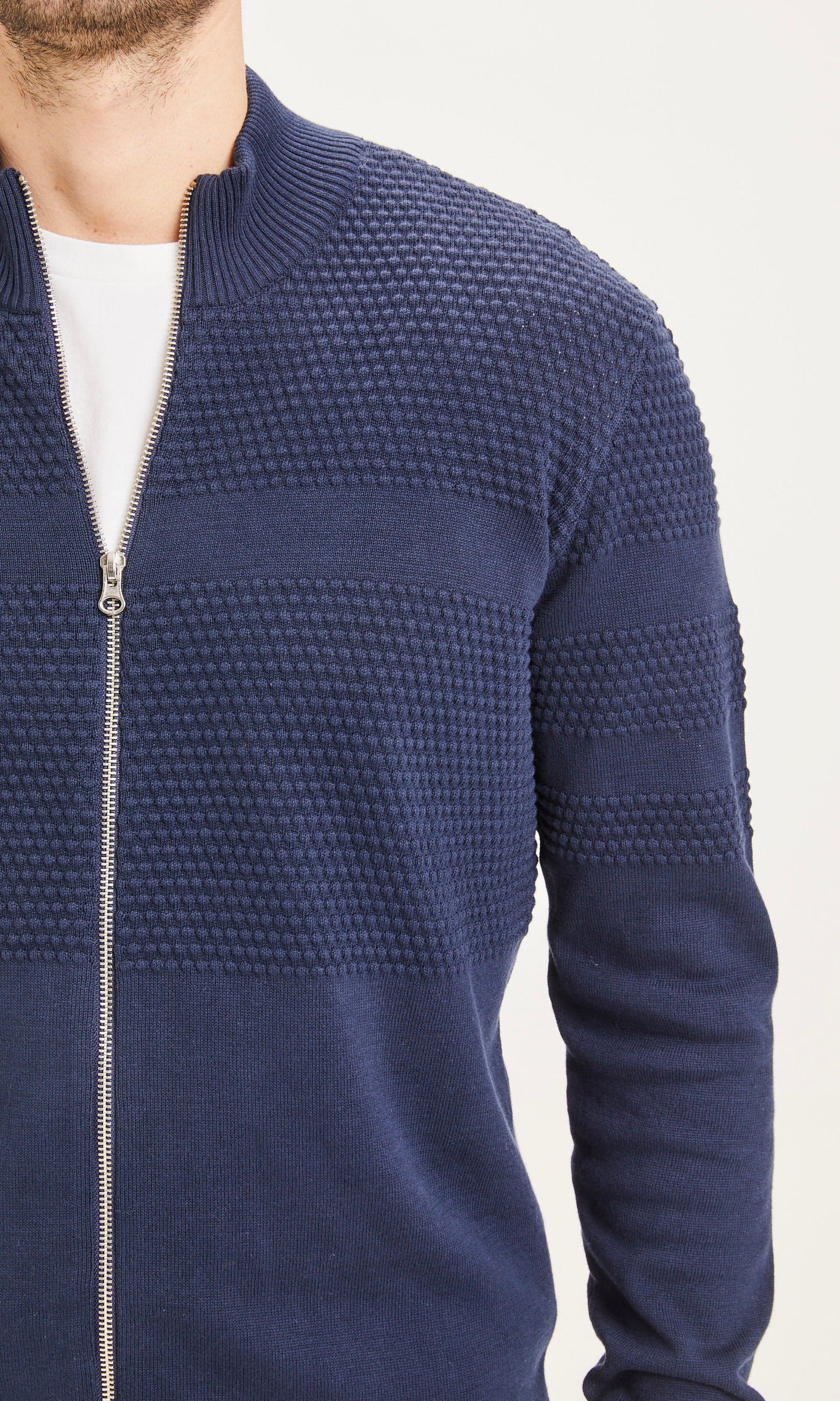Gilet zippé bleu en coton bio - FIELD Total Eclipse