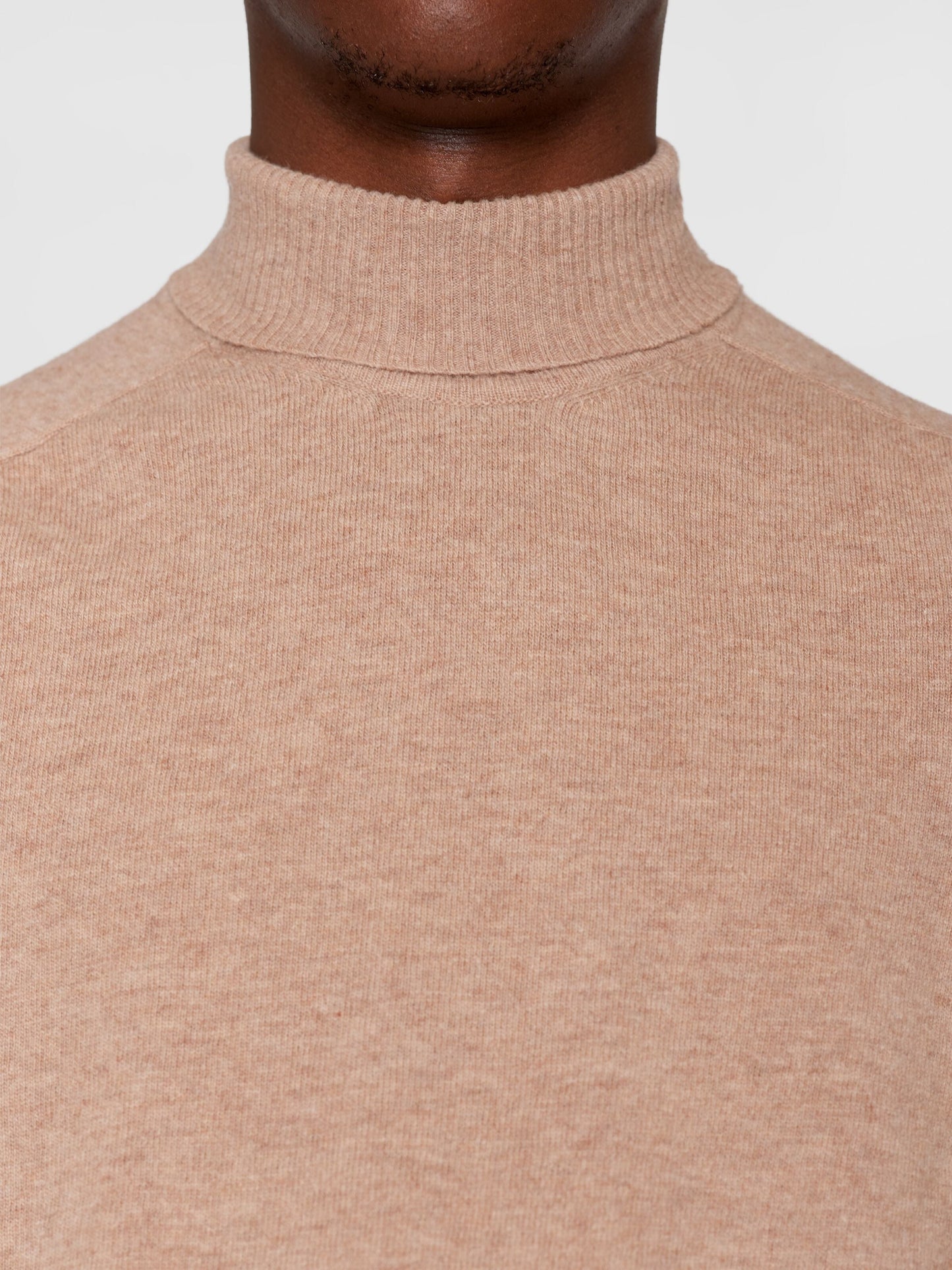 Pull col roulé en laine bio | Beige "roll neck wool knit kelp"