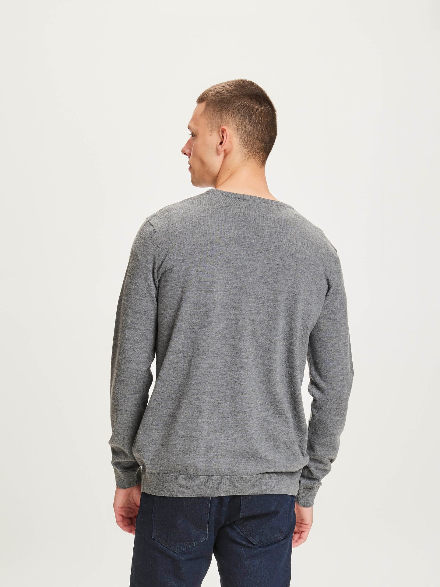 Pull col rond gris en laine mérinos biologique - forrest o-neck