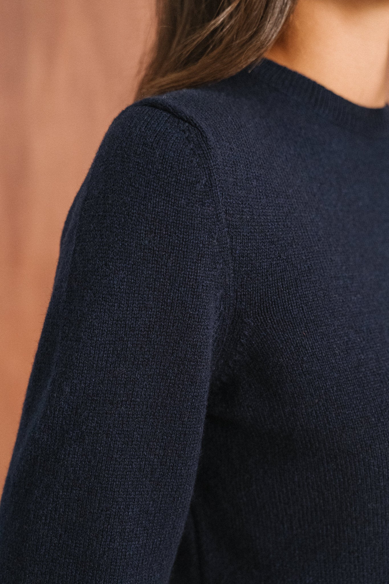 Pull droit en laine mérinos recyclée | marine
