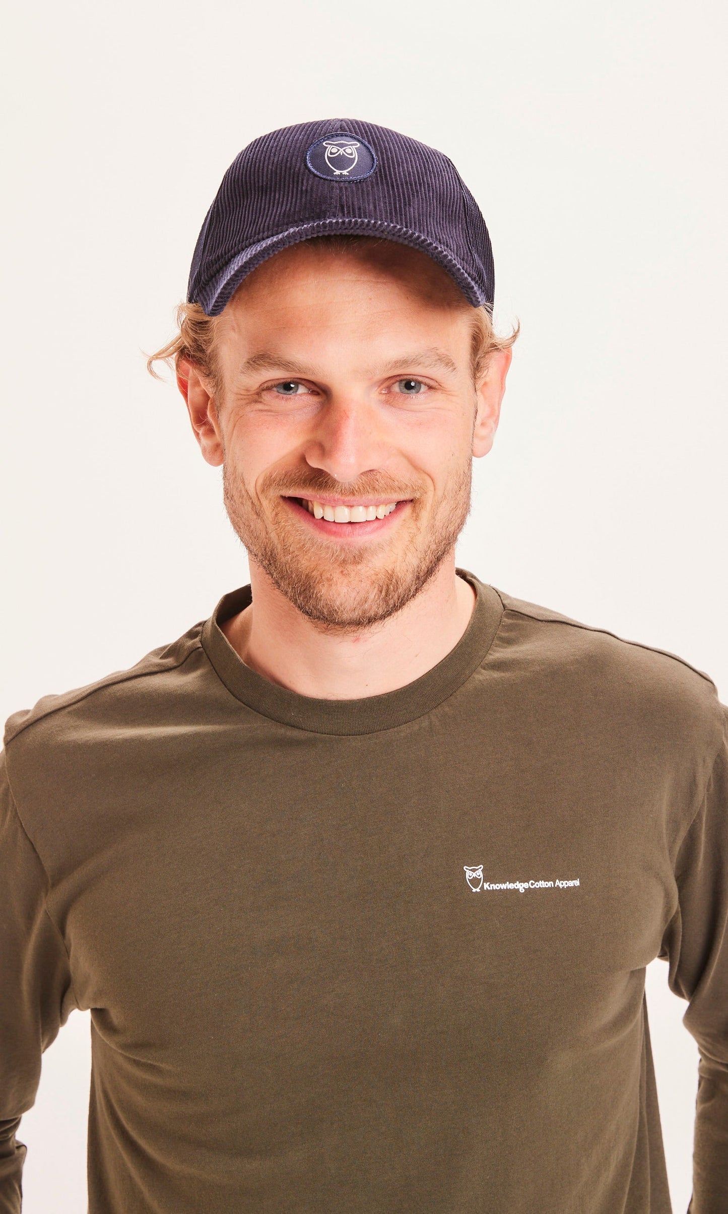 Casquette bleue en velours de coton bio - Dark Denim