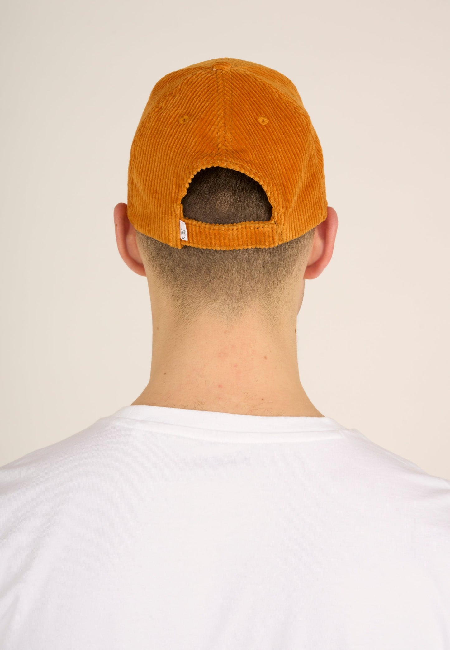 Casquette orange en velours de coton bio - 8 wales corduroy cap desert sun