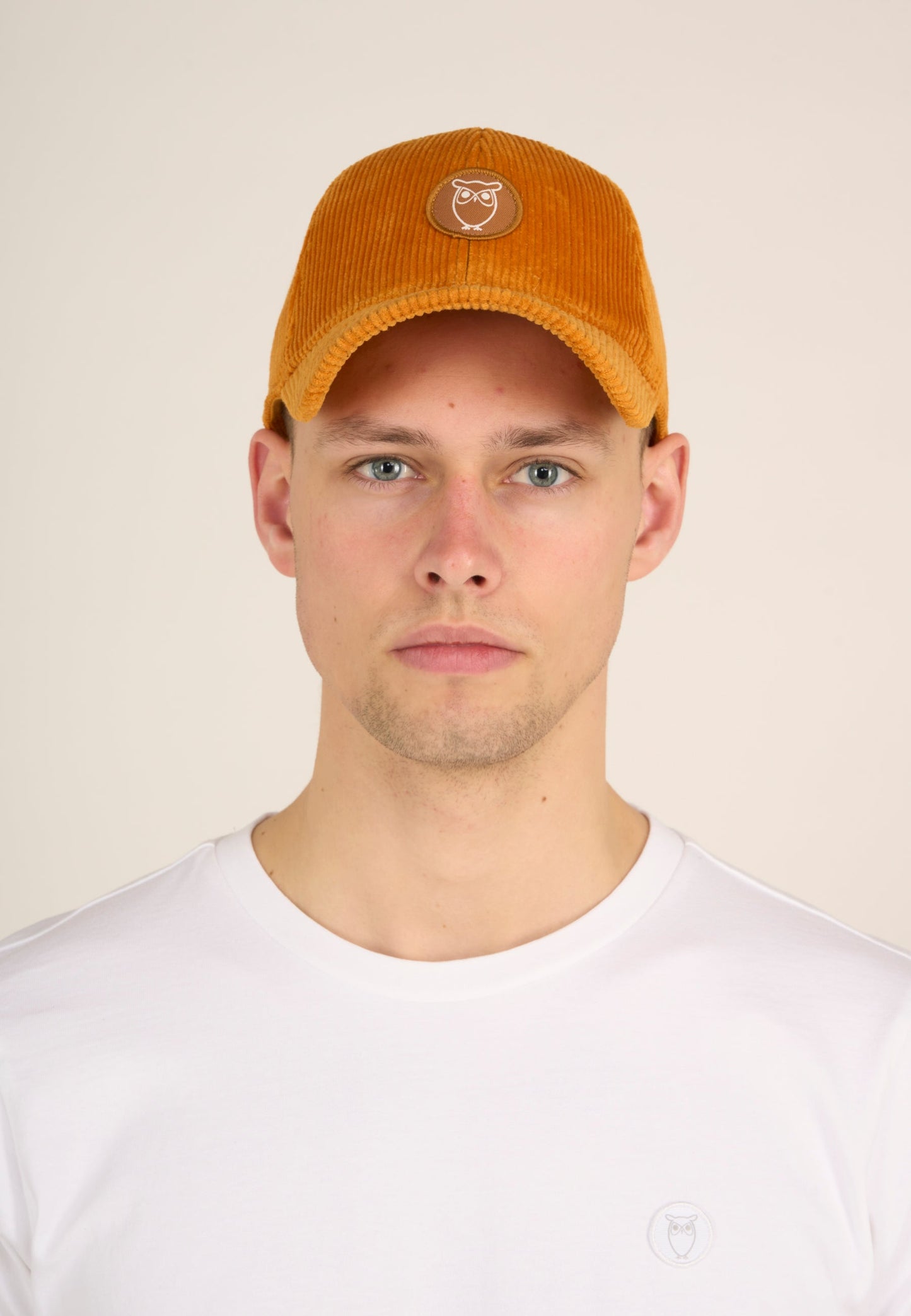 Casquette orange en velours de coton bio - 8 wales corduroy cap desert sun
