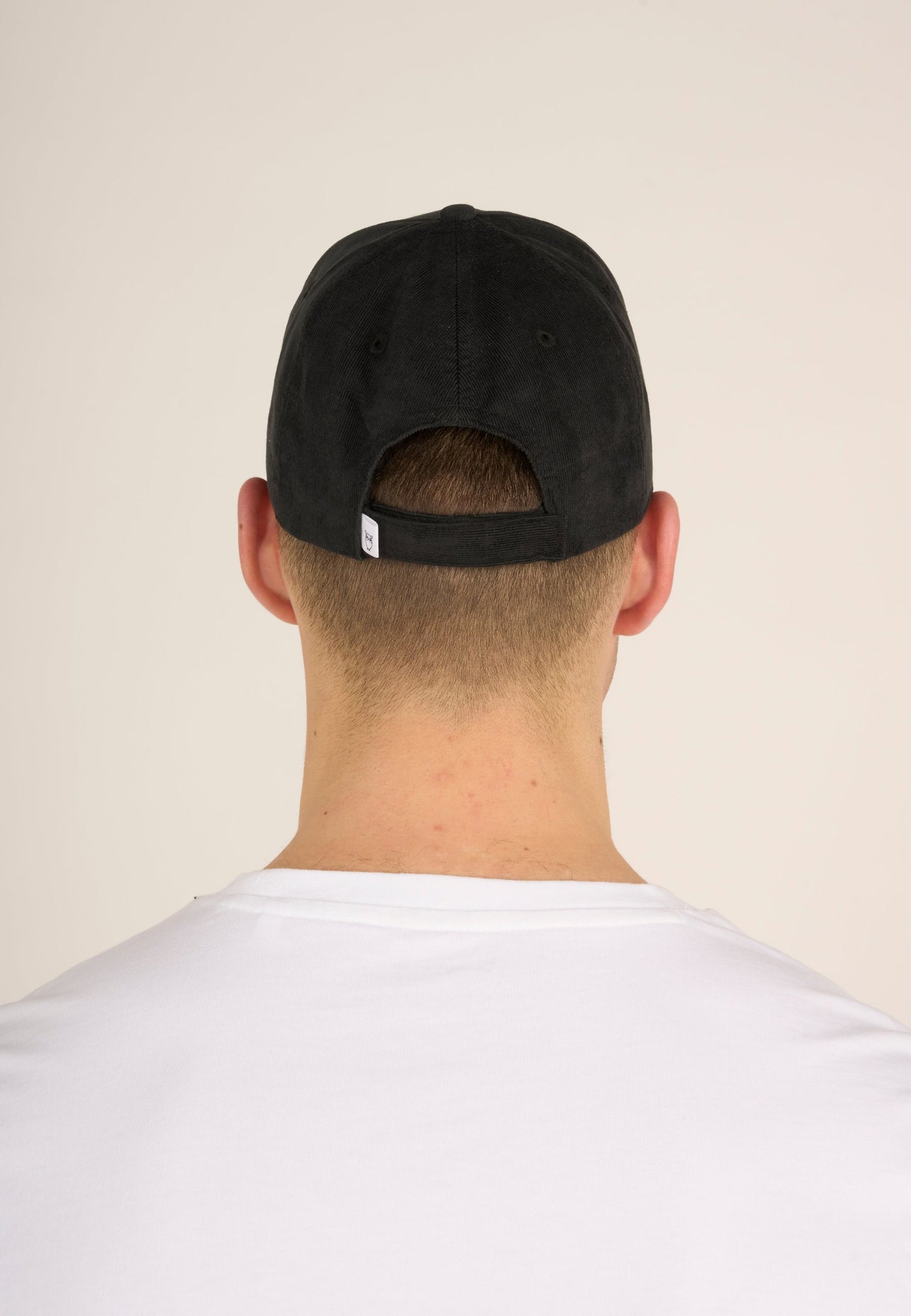 Casquette noire en velours côtelé fin de coton bio - baby cord cap black jet