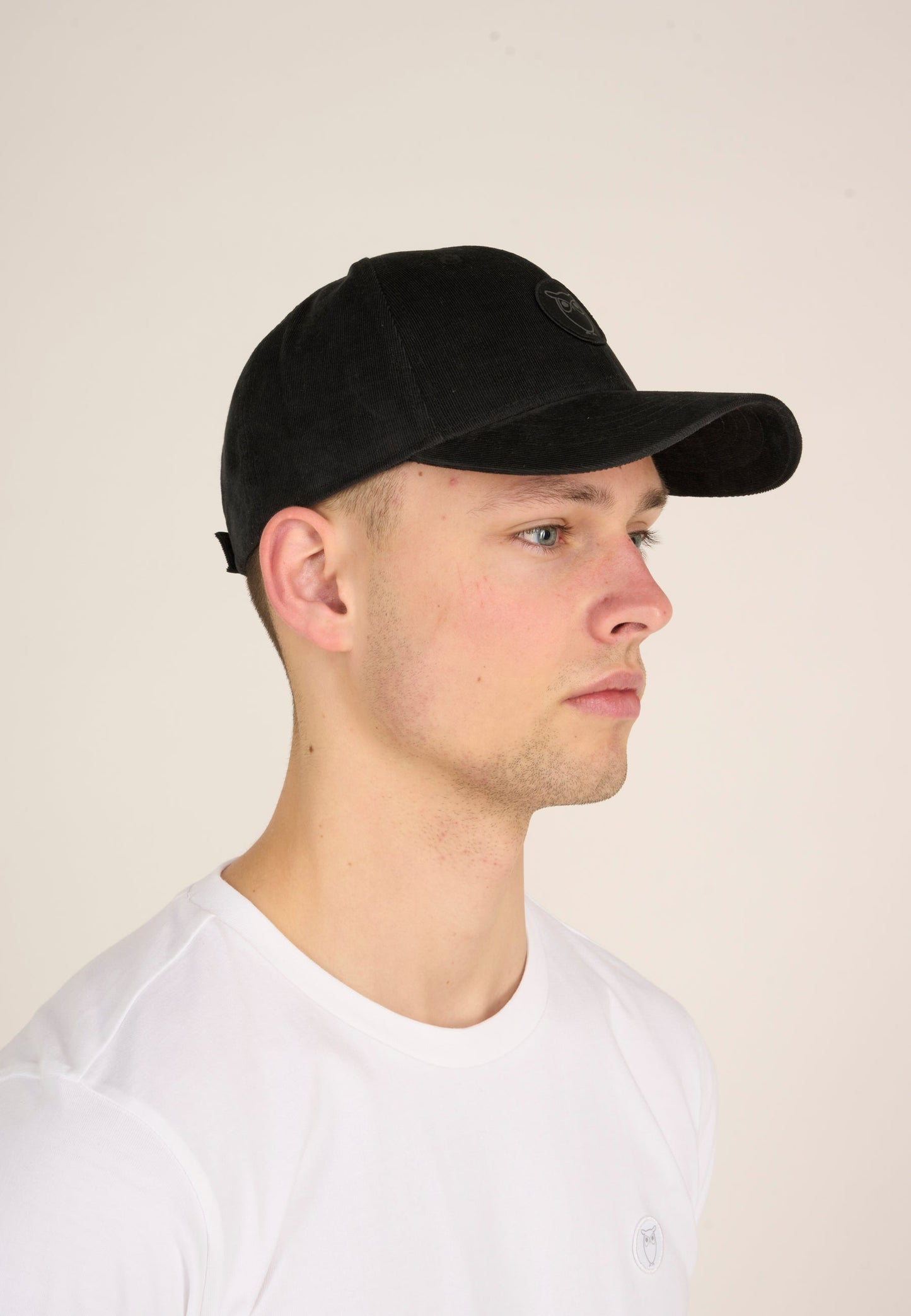 Casquette noire en velours côtelé fin de coton bio - baby cord cap black jet