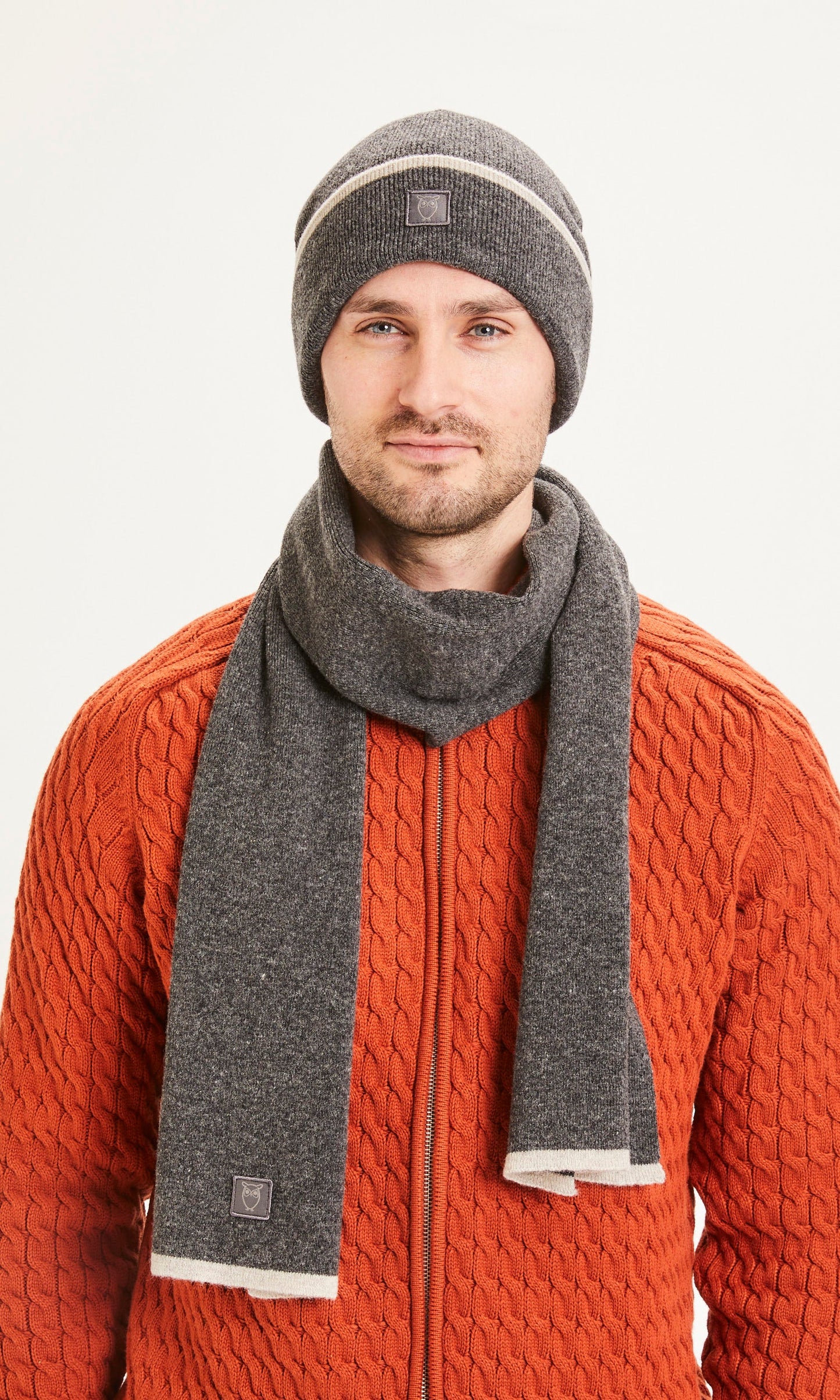 Echarpe grise en laine bio - JUNIPER ribbing scarf with contrast dark grey melange