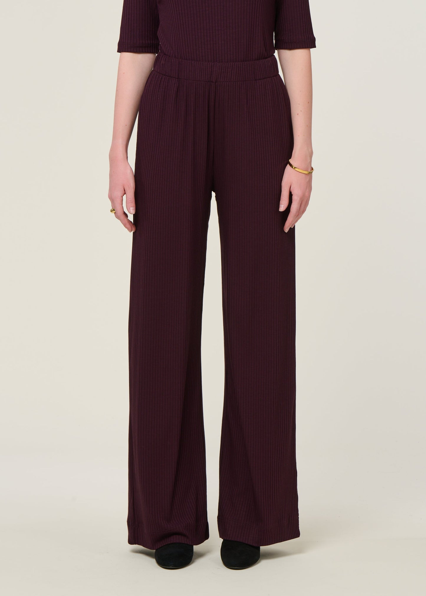 Pantalon ample fluide en tencel | aubergine "smilla - cherry lacquer"