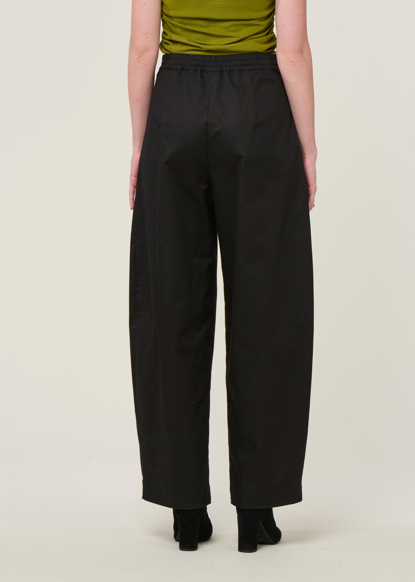 Pantalon ballon en coton bio | noir "yauri - black"