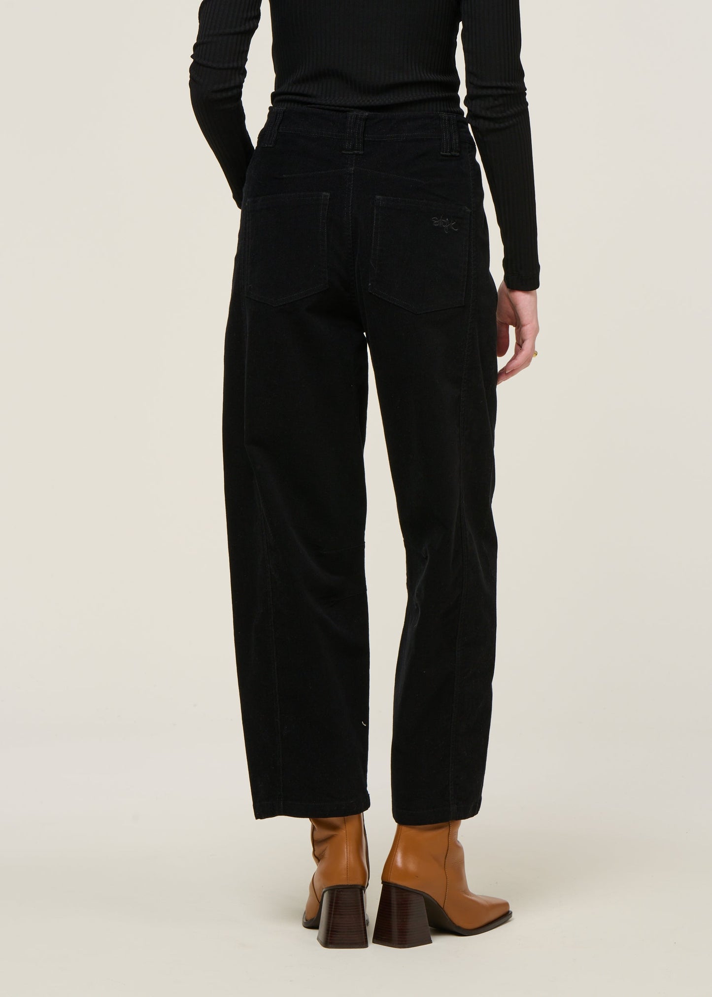 Pantalon ballon velours en coton bio | noir "narkue"
