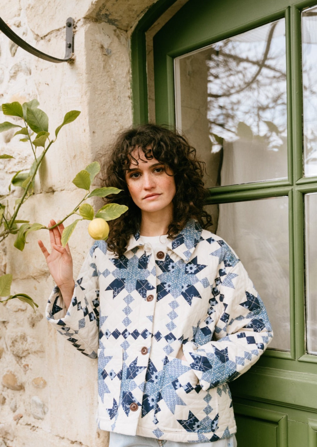 Veste matelassée en coton bio | bleu et beige "signe quilted cotton jacket offwhiteblue"