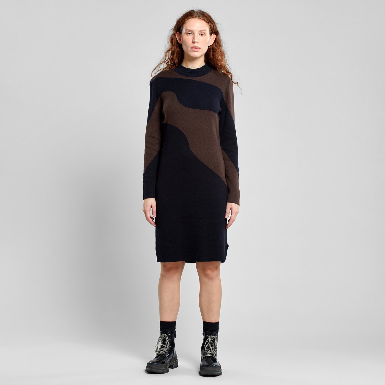Robe midi en tricot de coton bio | Bicolore "dress lo flowy blocks black/coffee brown"